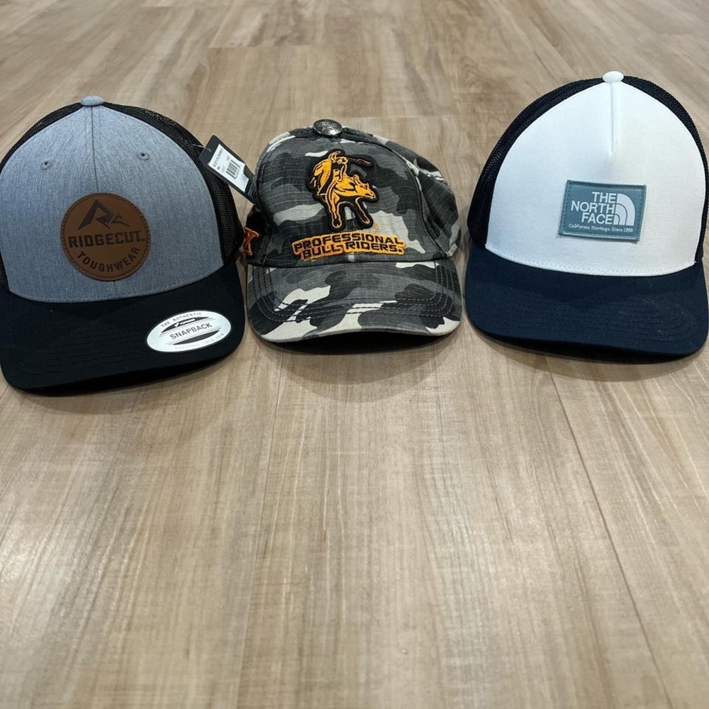 Bundle of 3 hats